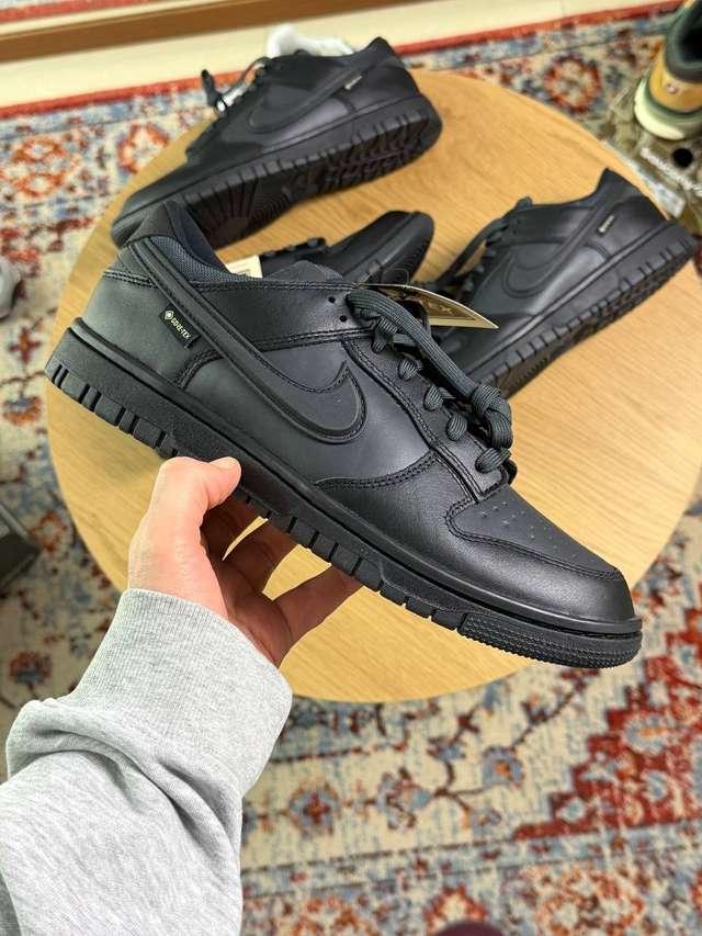 Nike Dunk Low Gore Tex ‘Triple Black’