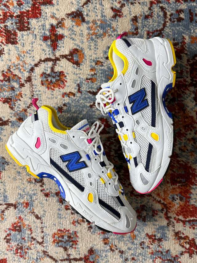 New Balance 827 ʼWhite Atomic Yellowє